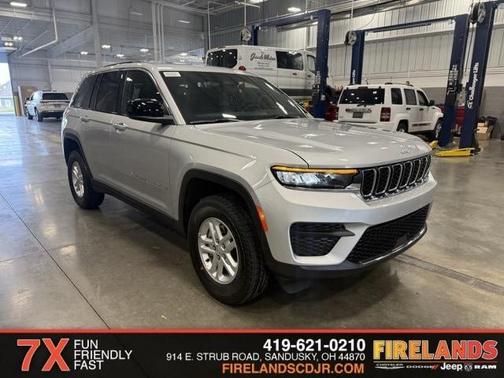 2025 Jeep Grand Cherokee Laredo