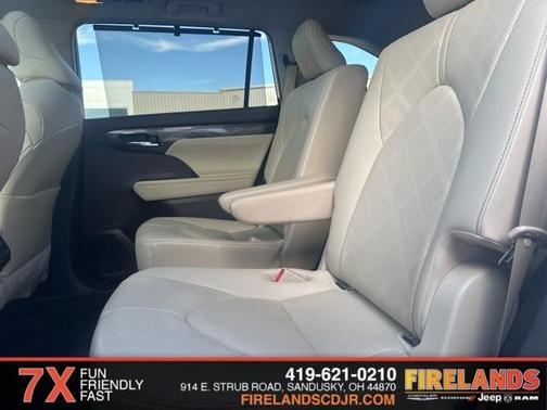 2021 Toyota Highlander Platinum