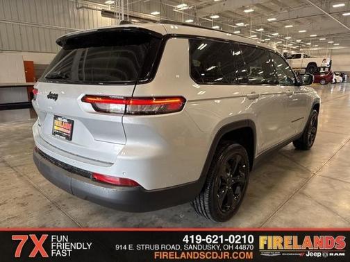 2025 Jeep Grand Cherokee L Laredo