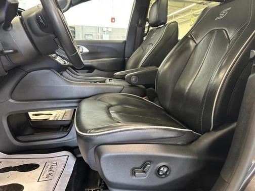 2021 Chrysler Pacifica Limited AWD
