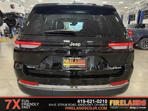 2025 Jeep Grand Cherokee Laredo