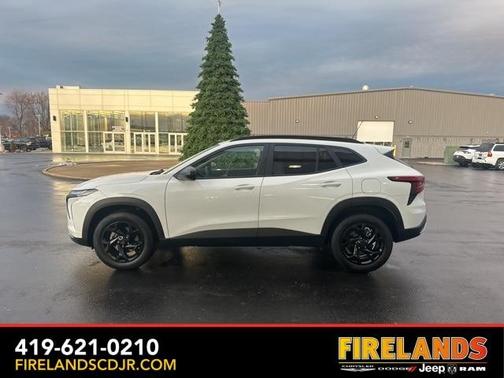 2025 Chevrolet Trax LT