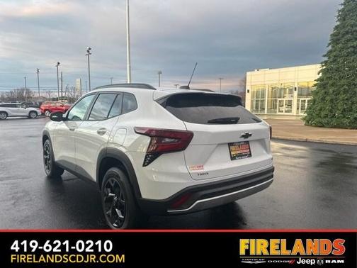 2025 Chevrolet Trax LT