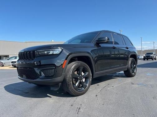 2024 Jeep Grand Cherokee Laredo