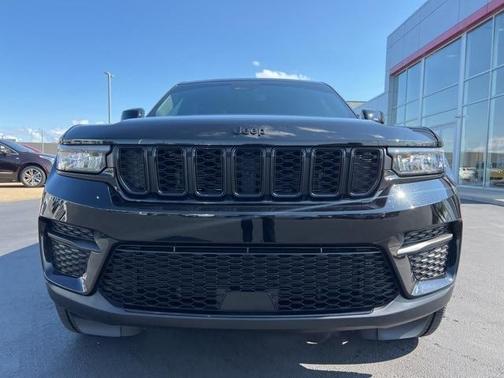 2024 Jeep Grand Cherokee Laredo