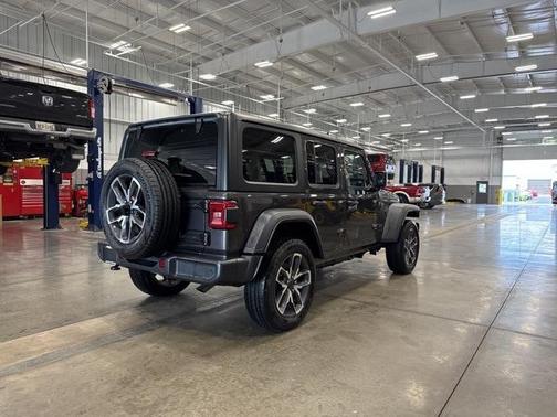 2025 Jeep Wrangler 4xe Sport