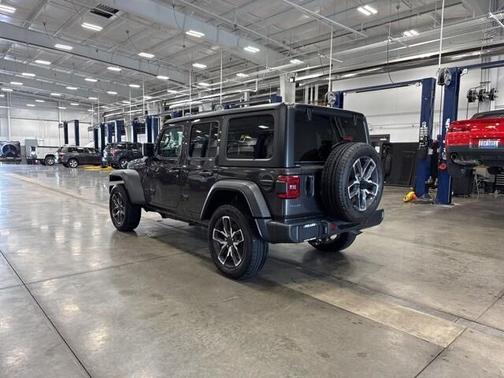2025 Jeep Wrangler 4xe Sport