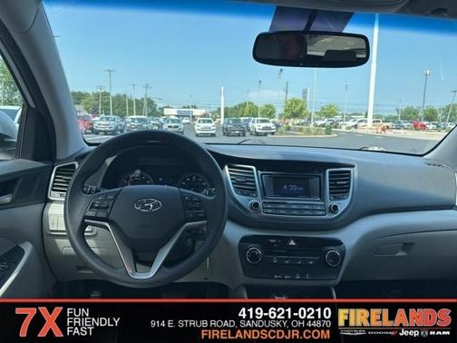 2017 Hyundai TUCSON SE