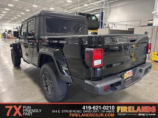 2026 Jeep Gladiator Sport