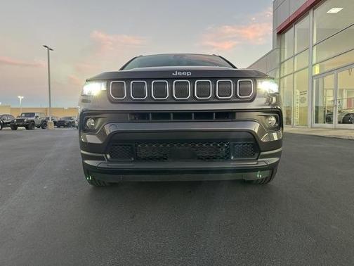 2022 Jeep Compass Latitude Lux