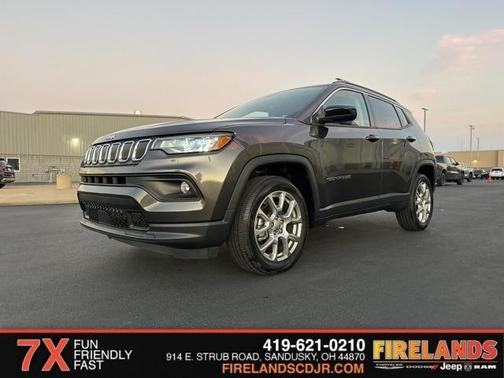 2022 Jeep Compass Latitude Lux