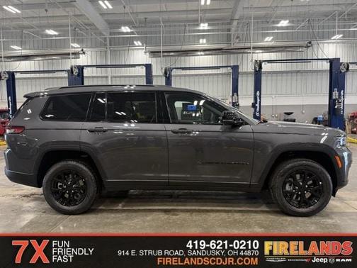 2025 Jeep Grand Cherokee L Laredo