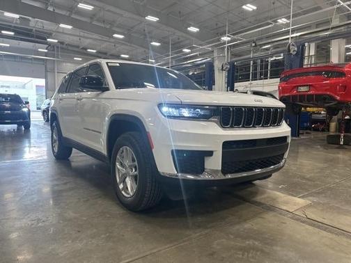 2025 Jeep Grand Cherokee L Laredo