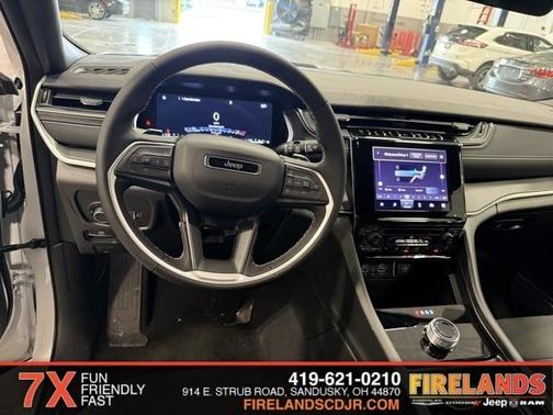 2025 Jeep Grand Cherokee L Laredo