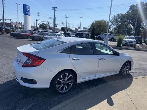 2019 Honda Civic Touring