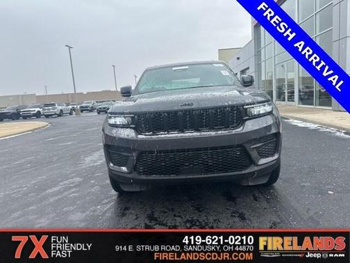 2024 Jeep Grand Cherokee Laredo