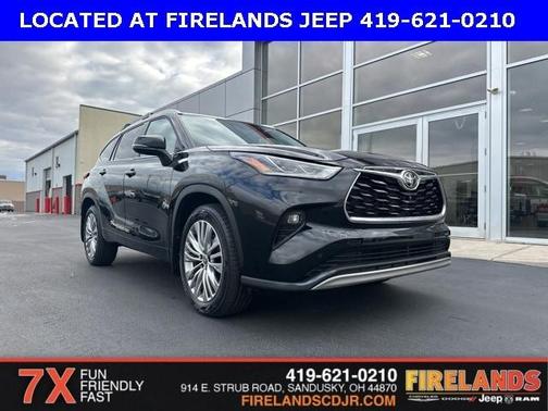 2023 Toyota Highlander L