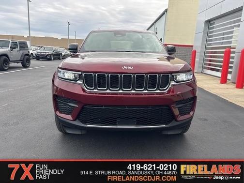 2024 Jeep Grand Cherokee Laredo