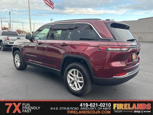 2024 Jeep Grand Cherokee Laredo