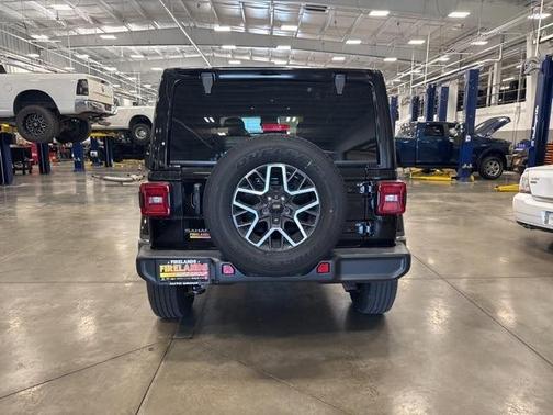 2025 Jeep Wrangler Sahara
