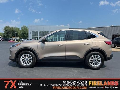 2020 Ford Escape SE