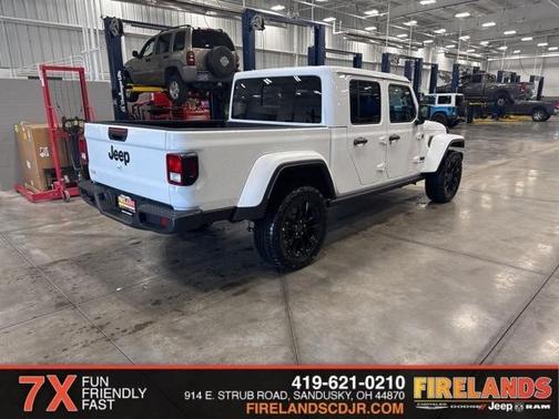 2025 Jeep Gladiator Sport