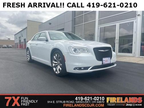 2020 Chrysler 300 Touring