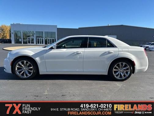 2020 Chrysler 300 Touring