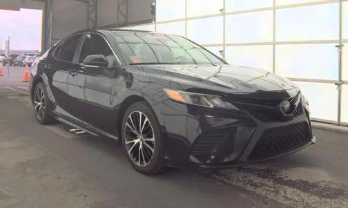 Midnight Black Metallic 2019 Toyota Camry SE