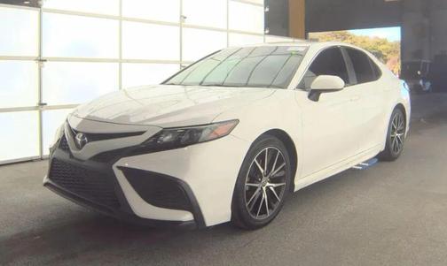 Super White 2021 Toyota Camry SE