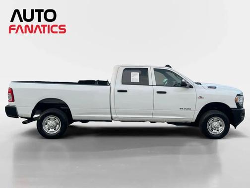 2022 RAM 2500 Tradesman Crew Cab 4x4 8' Box