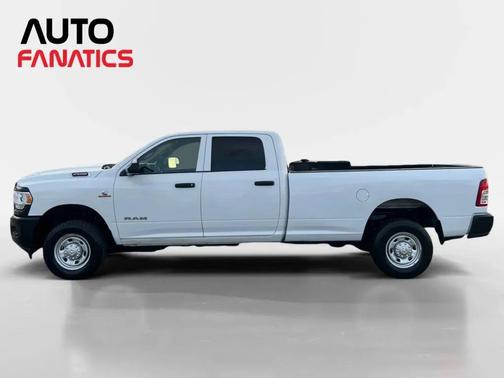 2022 RAM 2500 Tradesman Crew Cab 4x4 8' Box