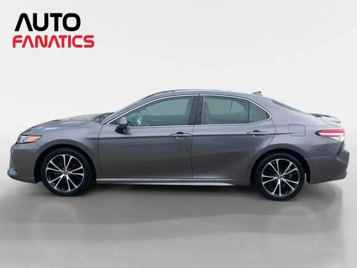 Predawn Gray Mica 2019 Toyota Camry SE