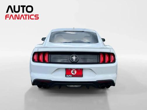 2021 Ford Mustang EcoBoost