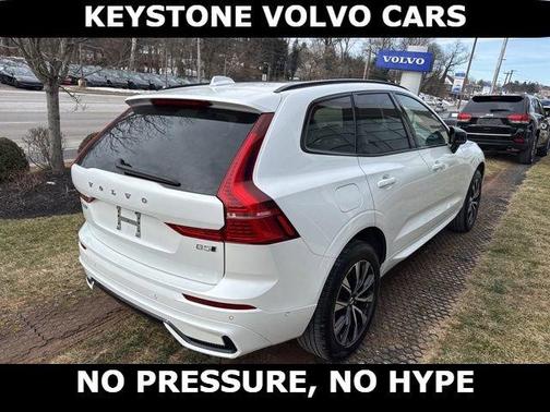 2025 Volvo XC60 B5 Plus