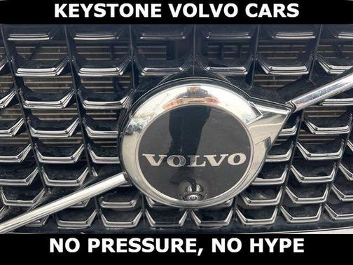 2025 Volvo XC60 B5 Plus