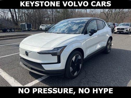 Crystal White 2026 Volvo EX30 Twin Motor Plus