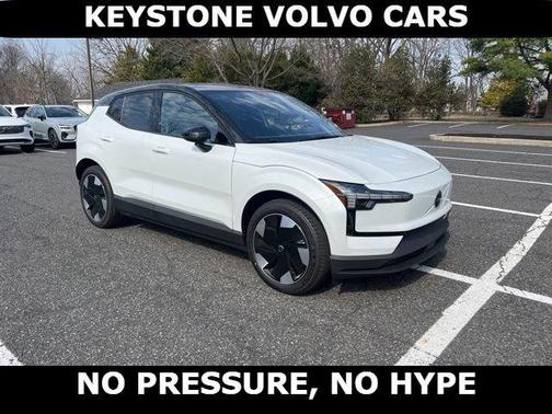 Crystal White 2026 Volvo EX30 Twin Motor Plus