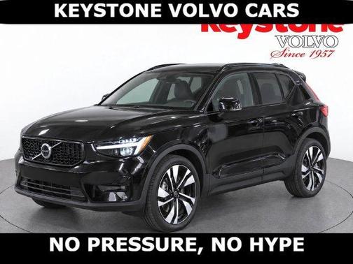 Onyx Black 2026 Volvo XC40 B5 Ultra