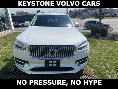 2025 Volvo XC90 B5 Core