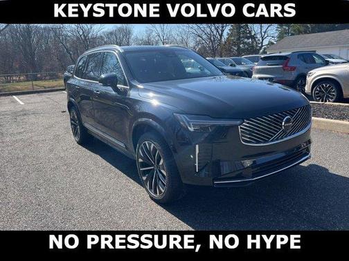 Onyx Black 2026 Volvo XC90 B6 Plus 7-Seater