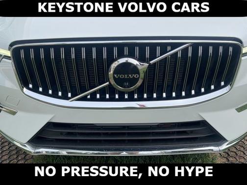 2022 Volvo XC60 Recharge Plug-In Hybrid T8 Inscription Expression Extended Range
