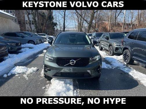 2026 Volvo XC40 B5 Plus