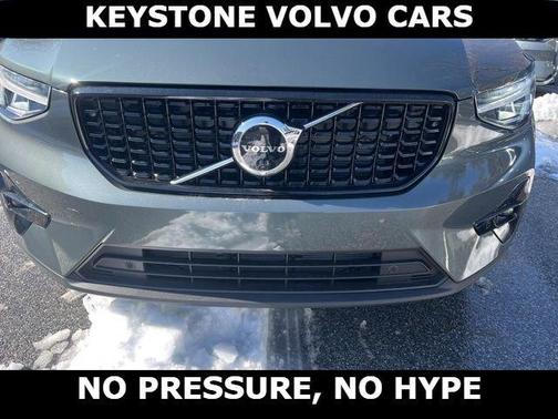 2026 Volvo XC40 B5 Plus