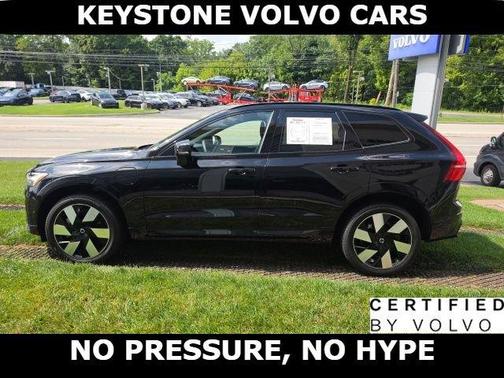 Onyx Black 2024 Volvo XC60 Recharge Plug-In Hybrid T8 Ultimate Dark Theme