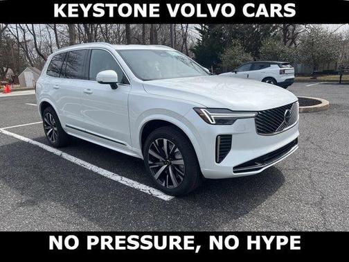 Crystal White 2026 Volvo XC90 B5 Core
