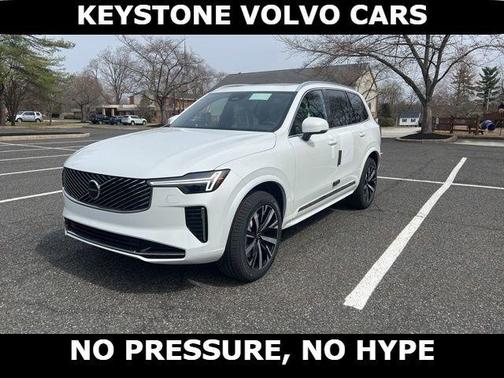 Crystal White 2026 Volvo XC90 B5 Core