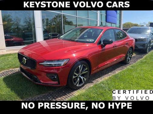 Fusion Red 2023 Volvo S60 B5 Core Dark Theme