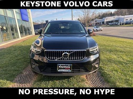 2025 Volvo XC40 Plus