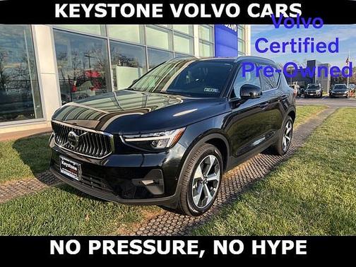 2025 Volvo XC40 Plus